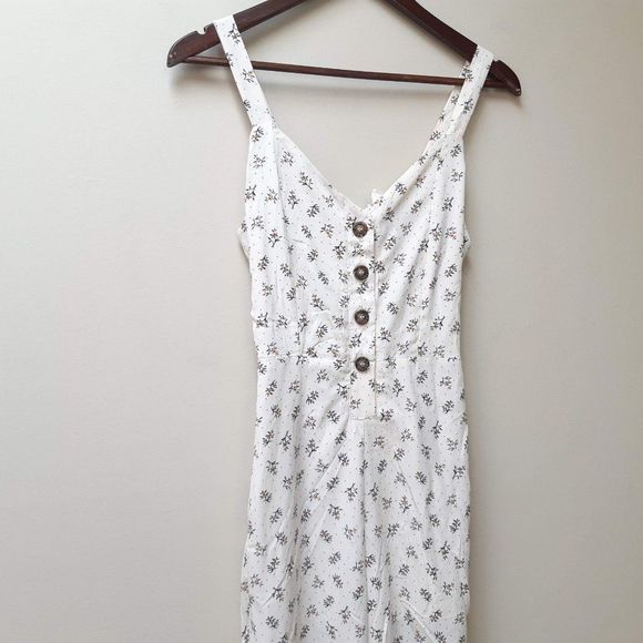 Beautiful off White Floral jumpsuit - Picture 2 of 4